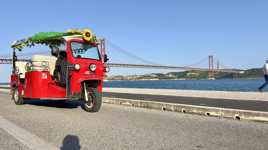 Lisbon: Belém, Sightseeing Tour by Tuk-Tuk - From Central Lisbon to the Tagus River