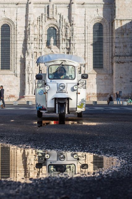 Lisbon: Belém Tuk Tuk Tour with Pastel de Nata Tasting - The Monument to the Discoveries