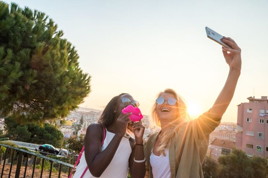 Lisbon by Tuk Tuk Guided Tour: City of Neighborhoods - Feira da Ladra and traditional Lisbon