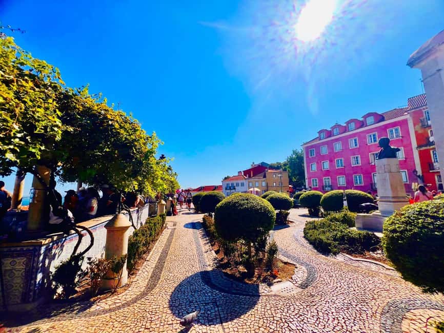 Lisbon: City Tour by Tuk Tuk with Free Souvenir - One hour, two hours, or three and a half?