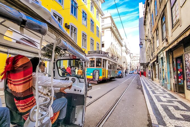 Lisbon Complete Tour! Eco TukTuk Private Guided - Carmo Convent and Santa Justa Lift