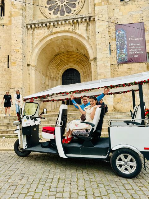 Lisbon: Discover Belem by electric Tuk Tuk - What the guides add to the ride