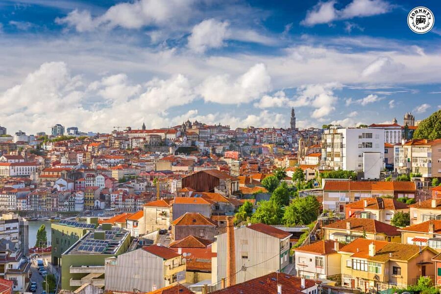 LISBON : EXPLORE OLD TOWN ALFAMA BY ELECTRIC TUK TUK - Why an electric tuk tuk works so well in Lisbon