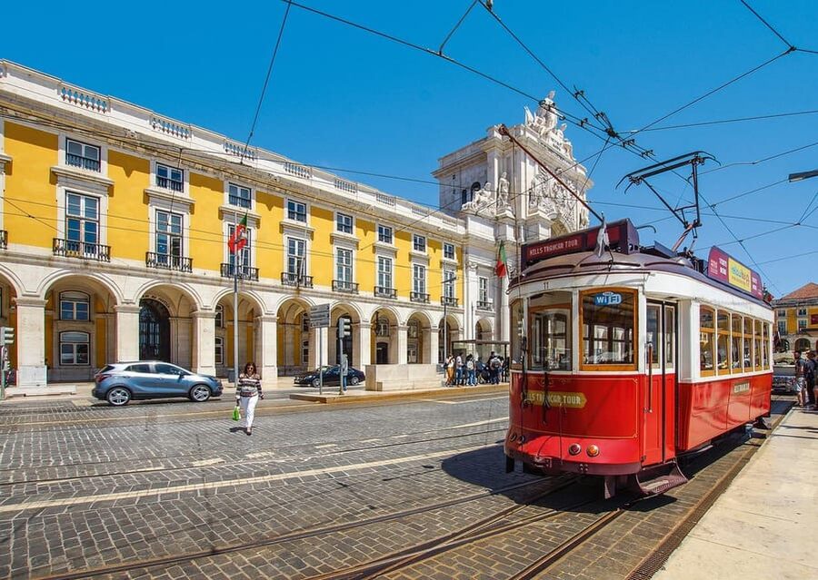 Lisbon: Guided Eco Tuk Tuk sightseeing tour - Starting near Rossio Square and the Santa Justa Lift