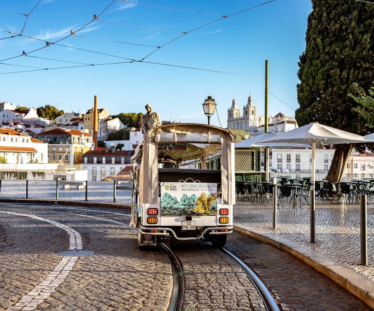 Lisbon: Guided Tuk-Tuk Tour Along the Historic Tram Line 28 - The guides make or break the ride