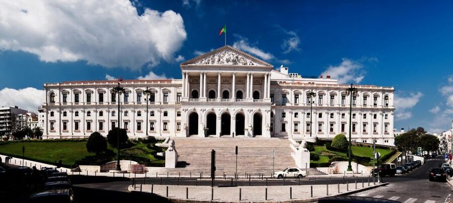 Lisbon: half day guided sightseeing tour by tuk tuk - Price, timing, and practical limits