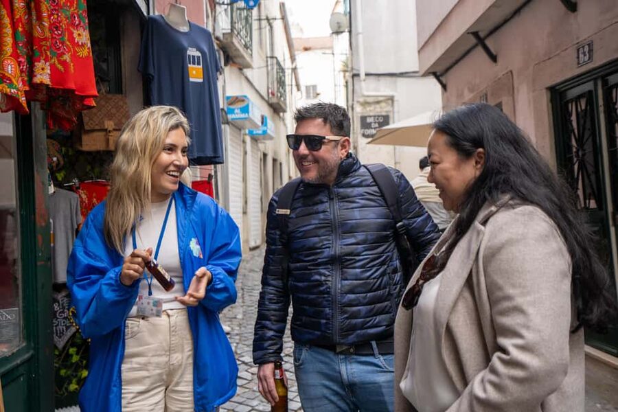 Lisbon Highlights: Private Tuk Tuk Sightseeing City Tour - Key points to know before booking