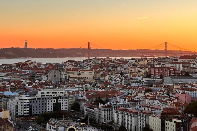 Lisbon Historic City Tour by Tuk-Tuk - Key points at a glance