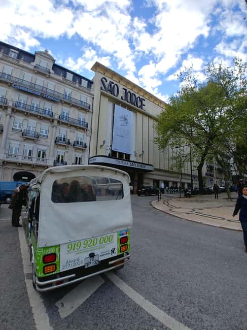 Lisbon Iconic Highlights in 2H00 : Private Tuk-Tuk Tour - Choosing between the old town and Belém