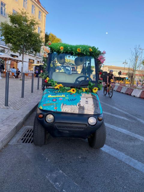 Lisbon: old town sightseeing Tuk-Tuk Tour - São Vicente, Alfama, and the National Pantheon