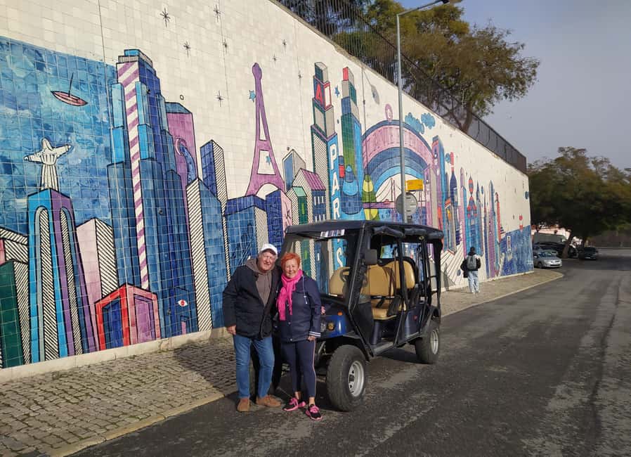 Lisbon Old Town sightseeing with tuk tuk - Flea market possibility on Tuesdays and Saturdays