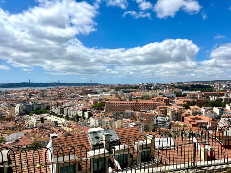 Lisbon Old Town Tuk Tuk Top Experience - Who should choose this experience?