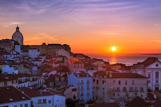 Lisbon: Old Town Tuk-Tuk Tour - Saint Anthony and Lisbon Cathedral