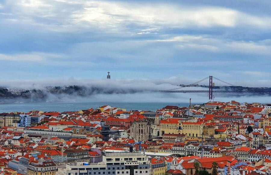 Lisbon: Old Town TukTuk Tour and Scenic Viewpoints in Alfama - Portas do Sol and the climb toward Graça