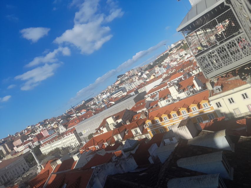 Lisbon: Private Eco Tuk-Tuk Tour for 2 Hours - Mouraria and the feel of old Lisbon