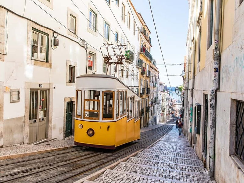 Lisbon: Private Guided Tour by Electric Tuk Tuk - From Rossio to Lisbon Cathedral