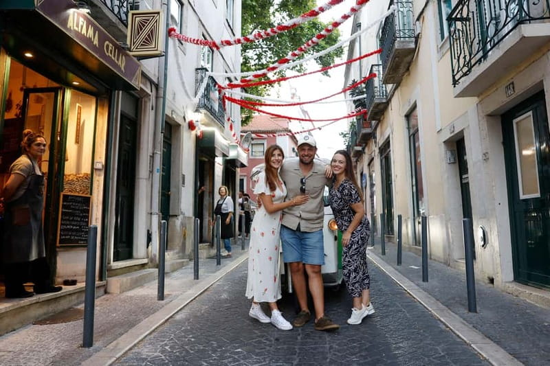 Lisbon: Private Guided Tour by Electric Tuk Tuk - Alfama and the views from Portas do Sol