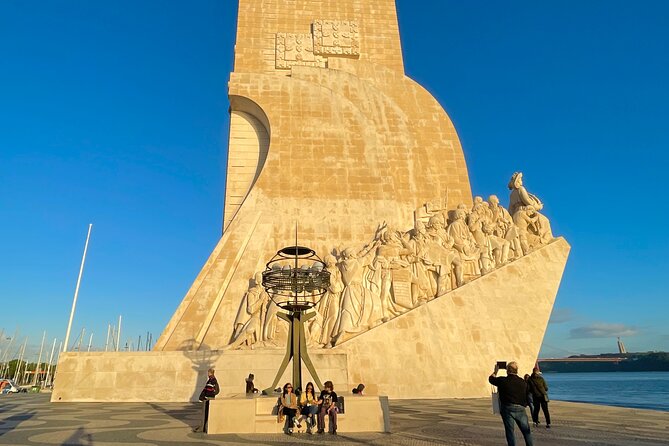 Lisbon Private Guided Tour with a Local and Tuk Tuk Ride - Two viewpoints, Bica, and Lisbon’s photo stops