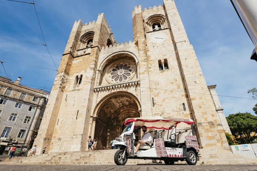 Lisbon: Private Guided Tuk-Tuk Tour with Hotel Pickup - Who should book this Lisbon tour?