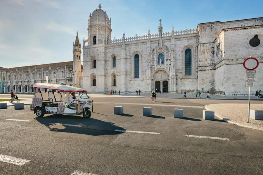 Lisbon: Private Guided Tuk-Tuk Tour with Hotel Pickup - Mouraria, São Vicente, and Lisbon’s older neighborhoods