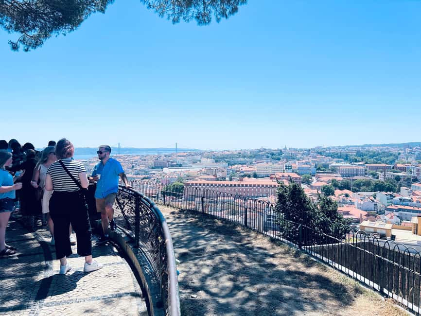 Lisbon: Private Guided TukTuk Tour Old Town 8-10 Spots - São Vicente de Fora and the National Pantheon