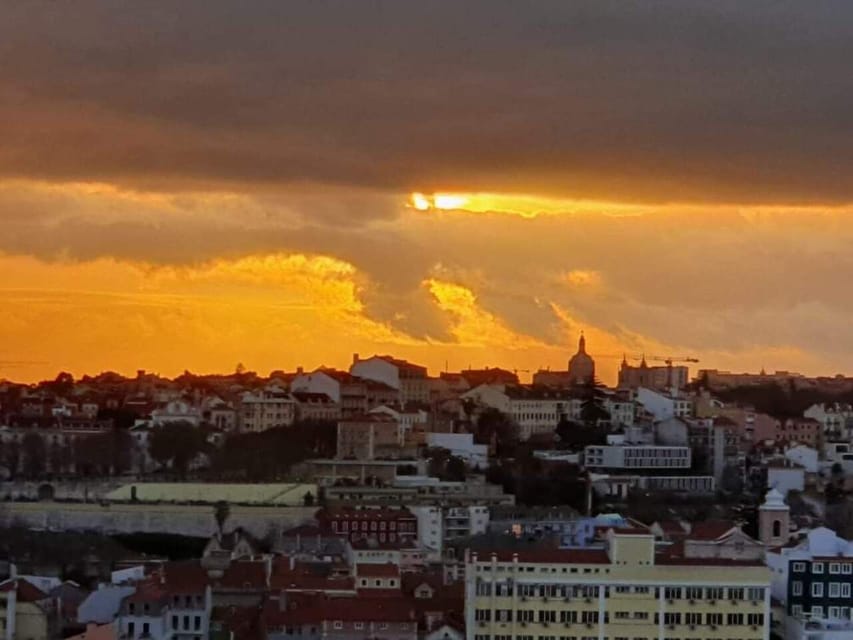 Lisbon: Private Highlights Tuk-Tuk Tour with Tapas and Wine - Is $106 per person a fair price?