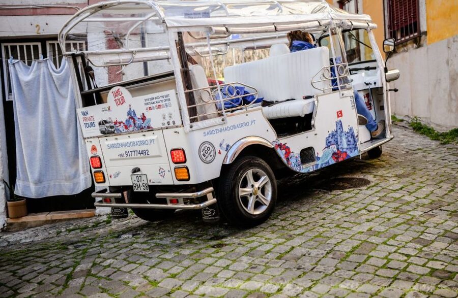 Lisbon: Private Historic Tour by Eco Tuk Tuk - Choosing one, two, three, or four hours