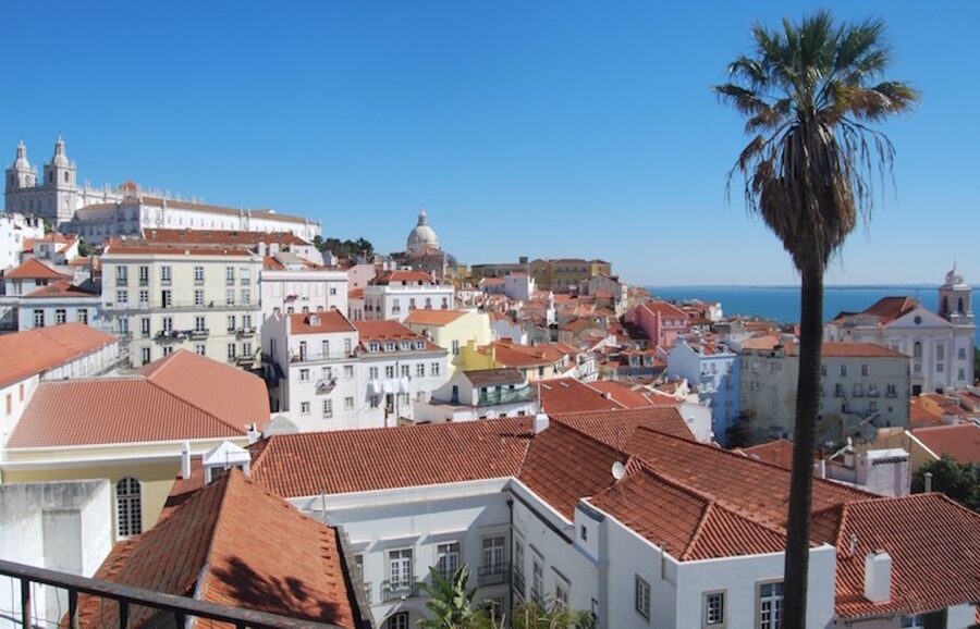 Lisbon: Private Historic Tour by Eco Tuk Tuk - Baixa and Lisbon Cathedral