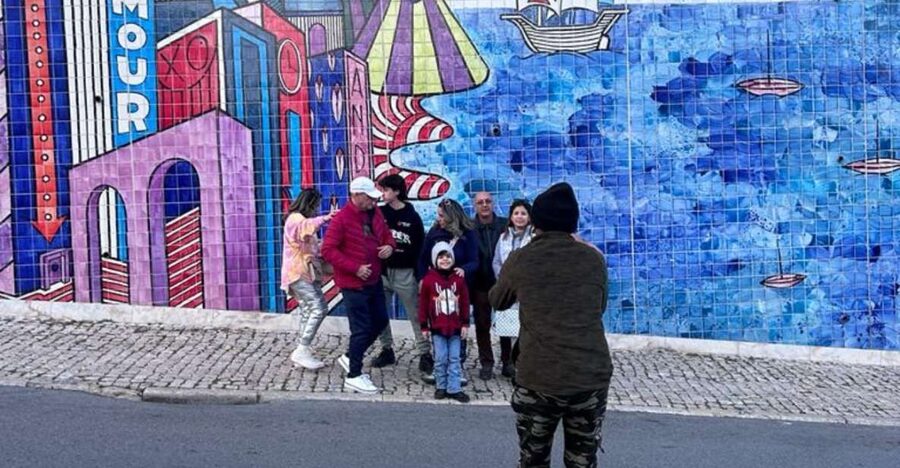 Lisbon Private Sightseeing Photography Tour with Tuk Tuk - Sé Cathedral, Santa Luzia, and Portas do Sol