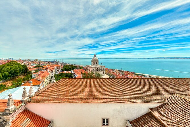Lisbon Private Tour (2 Hours) by Electric Tuk Tuk - Lisbon Cathedral: a quick look at the Sé