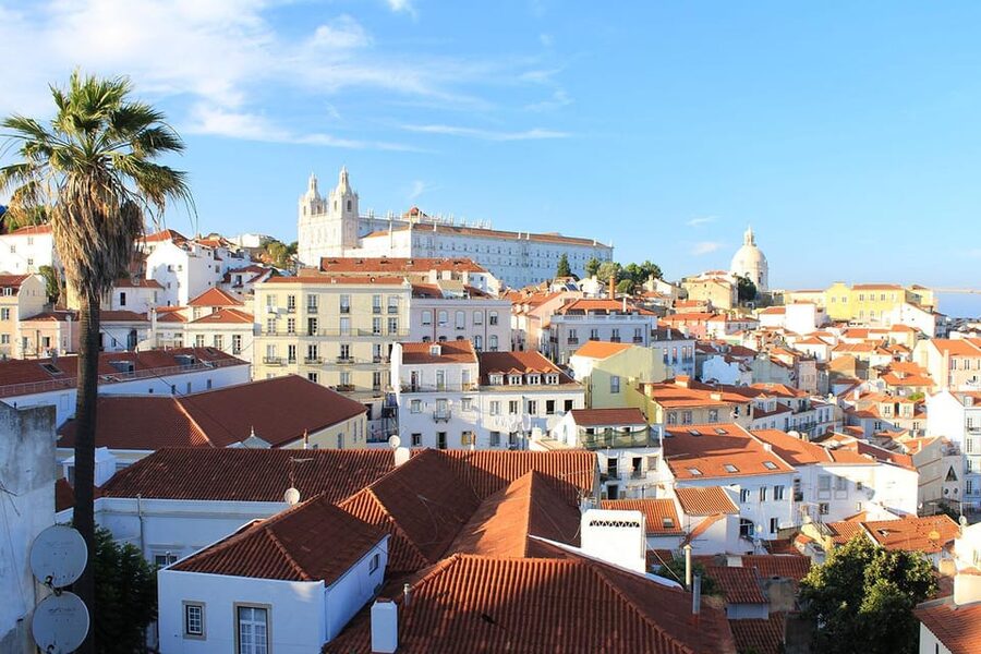 Lisbon: Private Tour by Tuk Tuk - Private transport, languages, and guide style