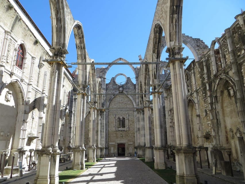Lisbon: Private Tour by Tuk Tuk - Senhora do Monte and Lisbon from above