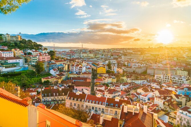 Lisbon: Private Tuk-Tuk City Tour - Senhora do Monte and the best high view
