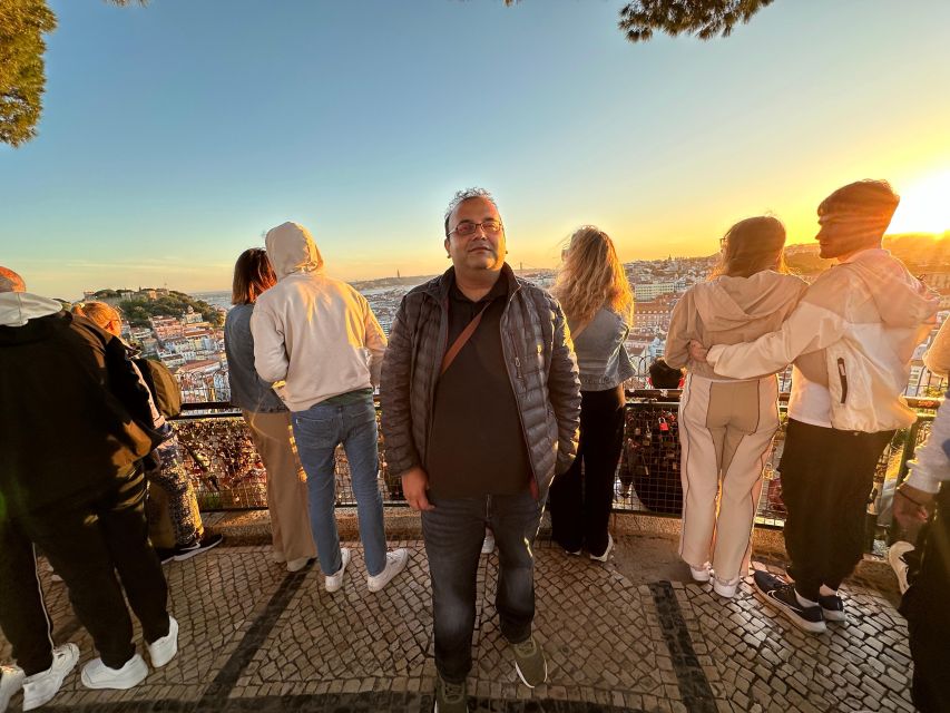 Lisbon: Private Tuk-Tuk City Tour With Local Guide - Chafariz d’El-Rei and the riverfront