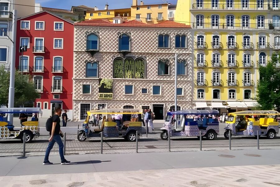 Lisbon: Private Tuk Tuk Sightseeing Tour & Historic Stories - Lisbon Cathedral as a Main Landmark