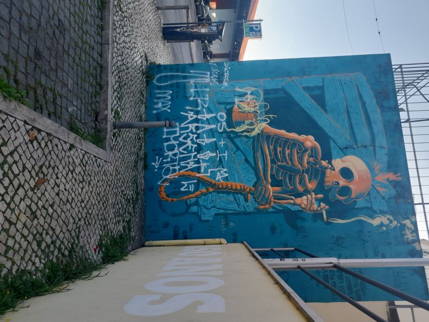 Lisbon: Private Tuk-Tuk Street Art Tour for 2,5 hours - Who will enjoy this most