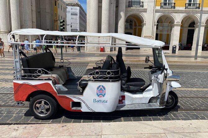 Lisbon Private Tuk Tuk Tour: City Highlights - São Pedro de Alcântara and Príncipe Real