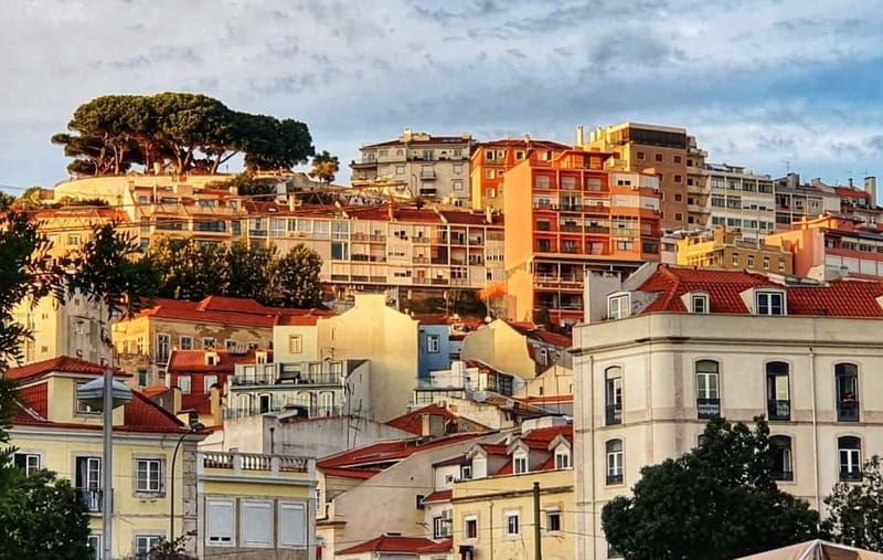 Lisbon: Private Tuk-Tuk Tour of Old Town & Scenic Viewpoints - Choosing between 90 minutes, 2 hours, and 3 hours