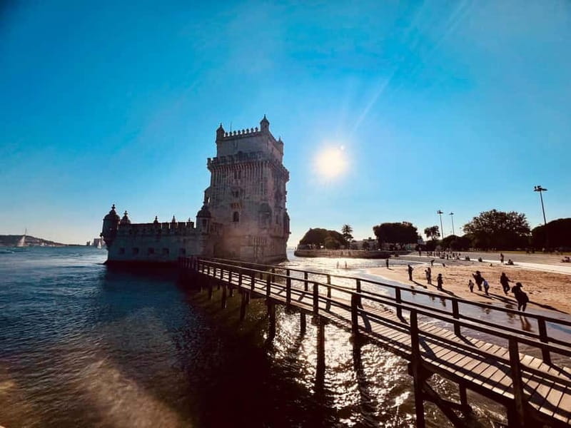 Lisbon: Private Tuk Tuk Tour with Polaroid Photos - Alfama and the Fado Museum