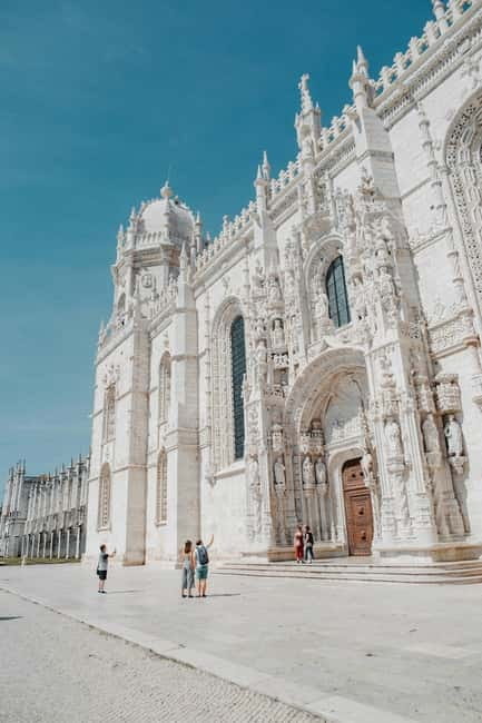 Lisbon: Private Tuk Tuk Tour with Professional Guide - Praça Luís de Camões, Chiado, and the upper city