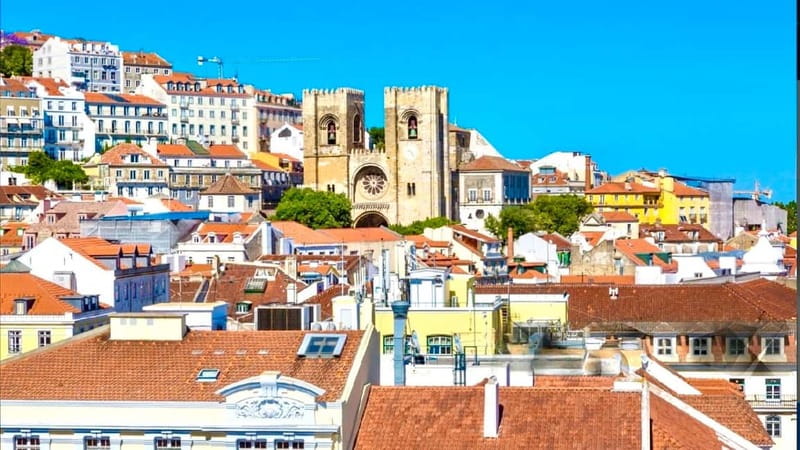 Lisbon: Private Tuktuk Tour with History & Music - Key points to know before you book