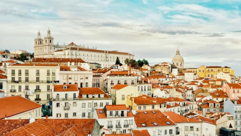 Lisbon: Private Tuktuk Tour with History & Music - Who will get the most from this tour