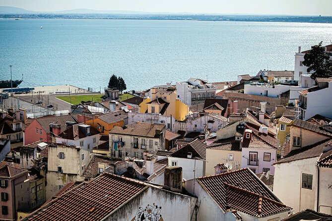 Lisbon's 7 Hills on Tuk-Tuk - Portas do Sol and Alfama from above