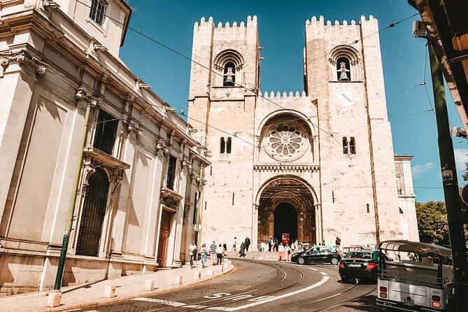 Lisbon's Old Town Private Tuk Tuk Tour (1 Hour and 30 Minutes) - What the guides add to the ride