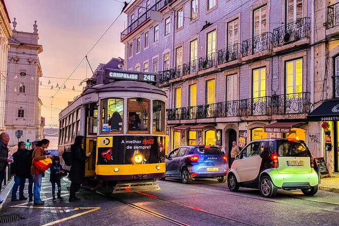 Lisbon tour Oldtown & Viewpoints on a tuktuk - The National Pantheon from the outside