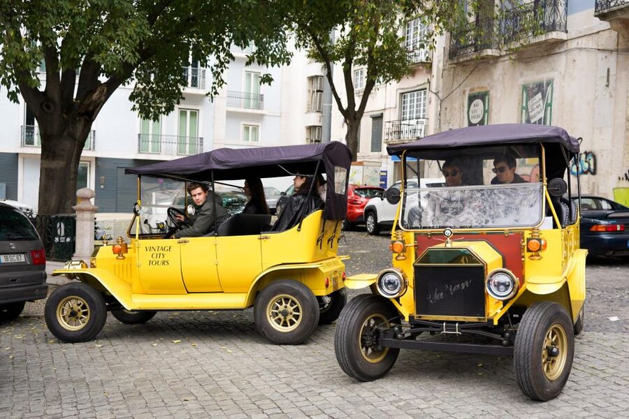 Lisbon: Tuk Tuk City tour with vintage car - Add Chiado for a sharper change of mood