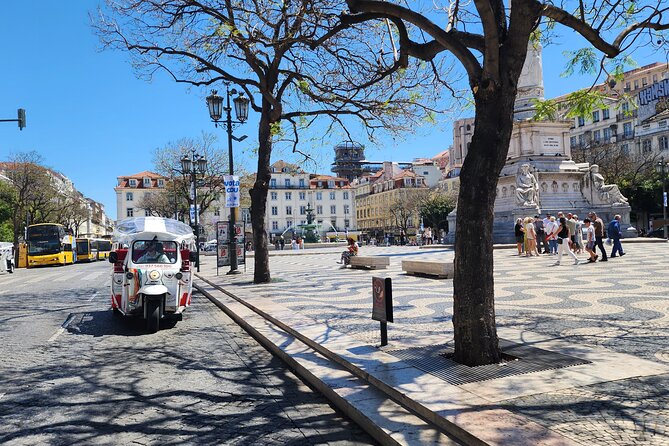 Lisbon Tuk Tuk: Explore Lisbon’s Hidden Treasures 1:30h - Alfama: the historic soul of the route