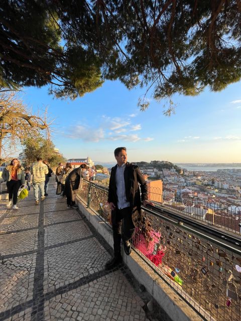 Lisbon: Tuk Tuk with hotel pick up and the best of old city - A smart first look at Lisbon’s old quarters