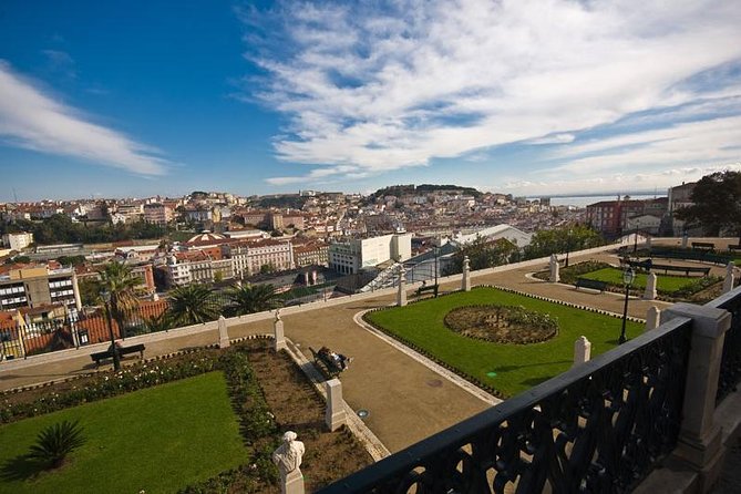 Lisbon Viewpoints Tuk Tuk Tour - Why a tuk tuk works well on Lisbon’s steep hills