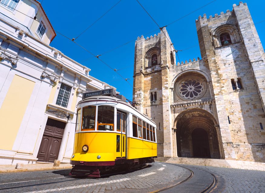 Lisbon with Tukxi: Historical Secrets by Tuk-Tuk - The Cathedral Hill and São Vicente de Fora